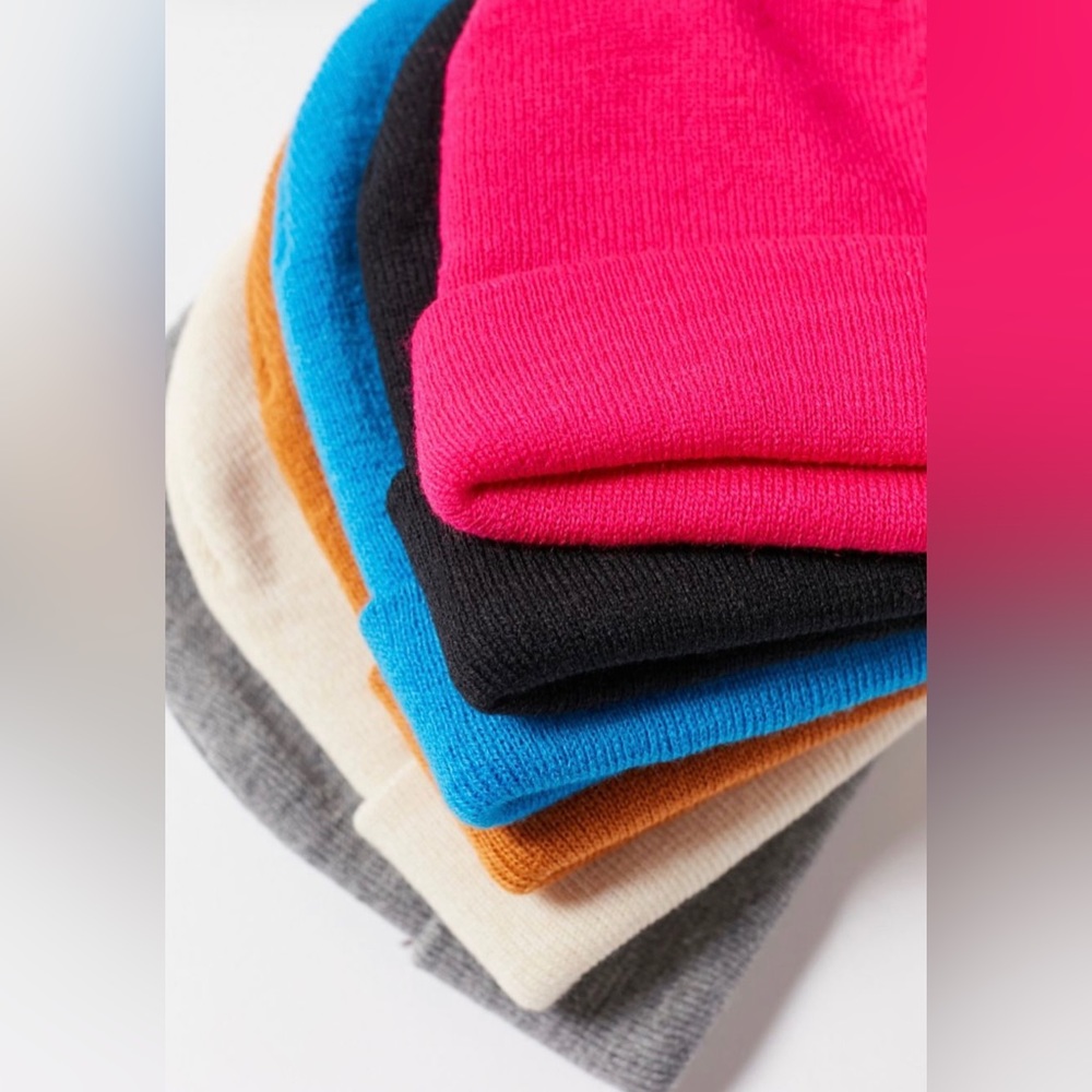 NEW UO Mia Jersey Knot Beanie - Pink